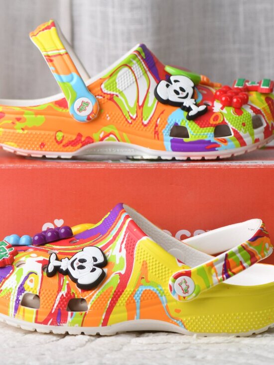 Pre-Owned! Size: 6 Men/8 Women | Trix Cereal x Crocs Classic Clog | main image 6